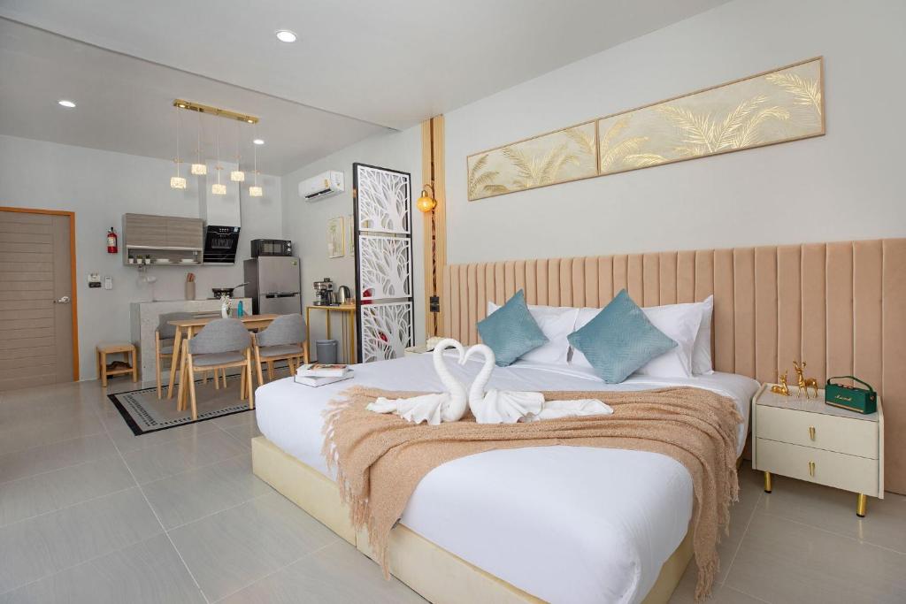 Best Time Pool Suites, Phuket – Phuket